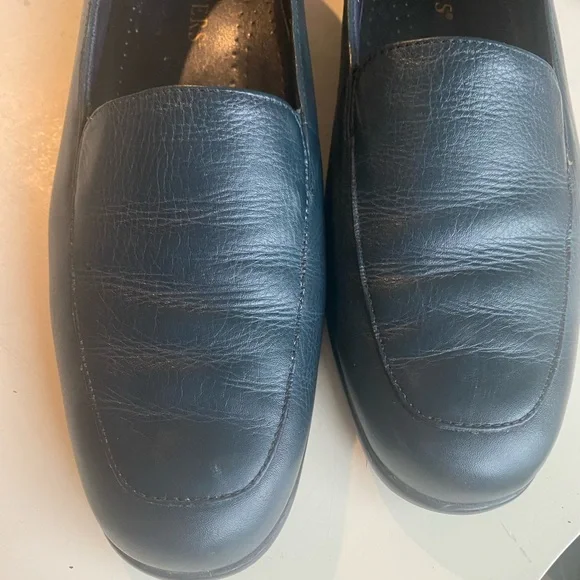Trotters Jess Navy Blue Women's Slip On Comfort Leather Loafer, size 9 N - Picture 13 of 14
